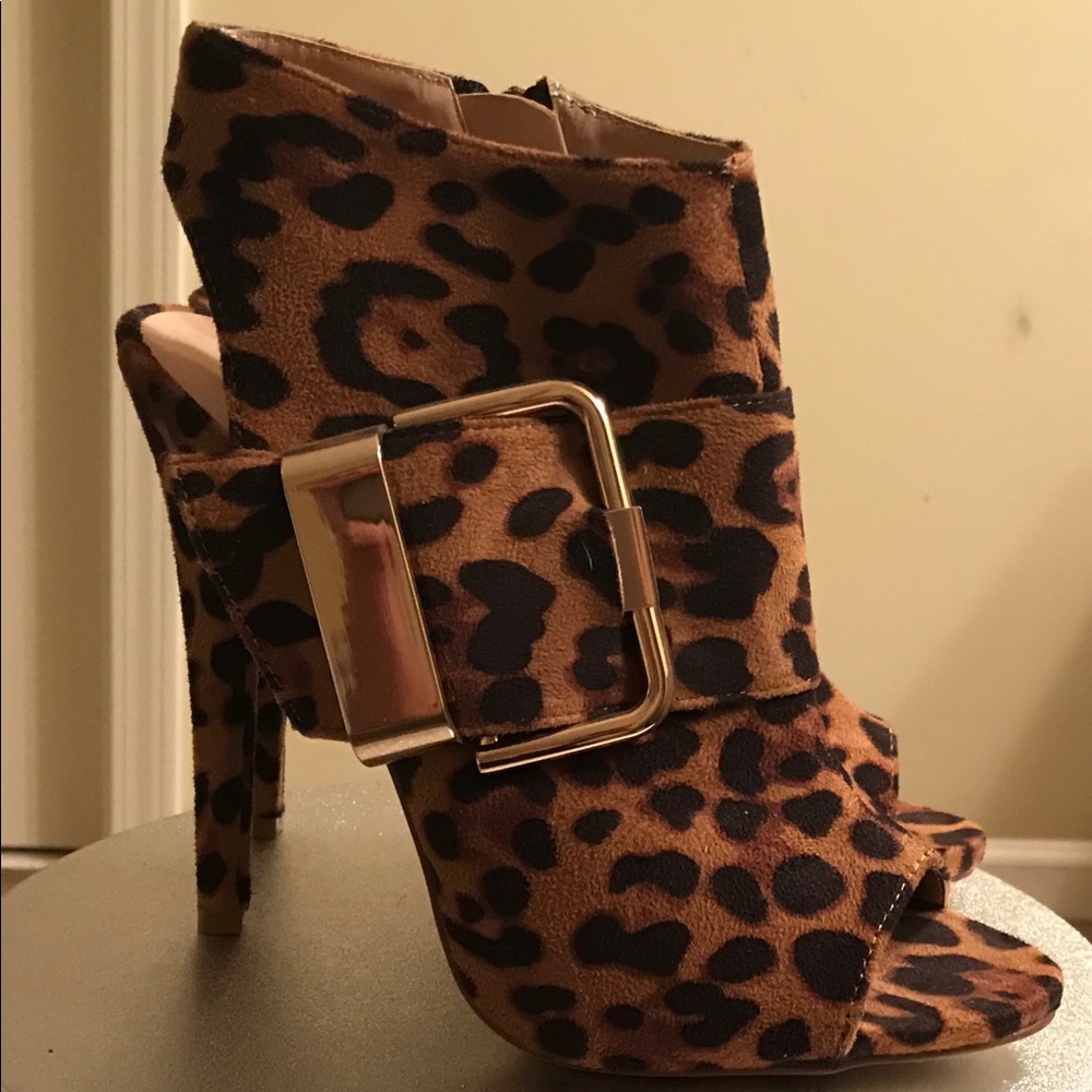 Fabulous leopard print booties